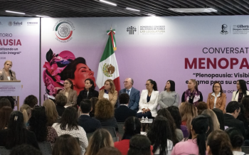 Realizan en el Congreso del Estado conversatorio sobre menopausia y su atención integral